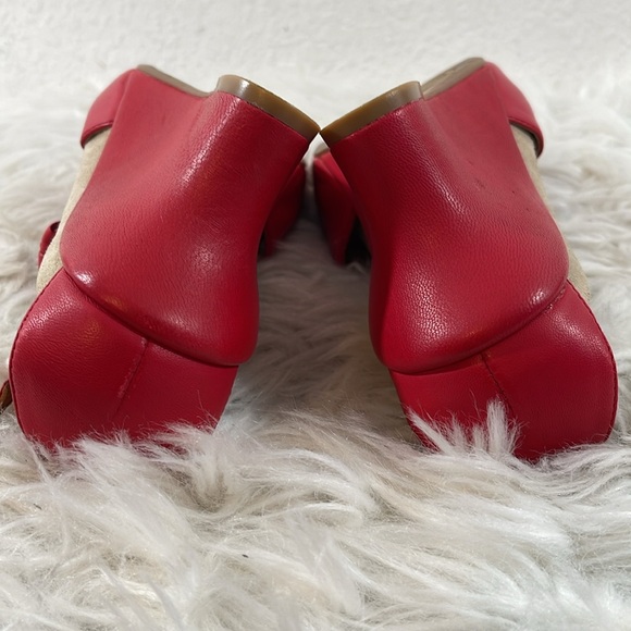 EARTHIES ARTSY Ankle Strap Wedge Sandals Heels Womens
10 Ruby Red VERIA LEATHER - Picture 11 of 15
